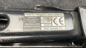 Fiat Ducato Kit d’outils 1321120080