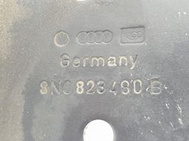 Audi TT Mk1 Zaczep bagażnika 8N0823480B