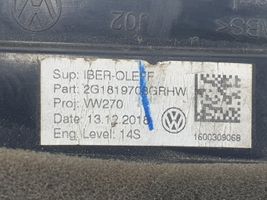 Volkswagen Polo Dysze / Kratki środkowego nawiewu deski rozdzielczej 2G1819703