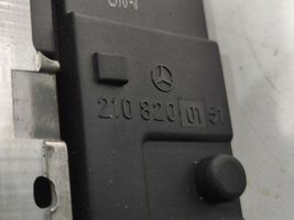 Mercedes-Benz CLK A208 C208 Autres commutateurs / boutons / leviers 2108200151