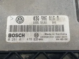 Volkswagen Golf V Moottorin ohjainlaite/moduuli 03G906016B