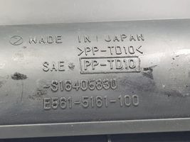 Subaru Impreza II Dysze / Kratki środkowego nawiewu deski rozdzielczej S16405830