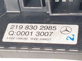 Mercedes-Benz CLS C219 Ilmastoinnin ohjainlaite 2198302985