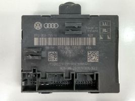 Renault Megane II Oven keskuslukituksen ohjausyksikön moduuli 8T0959795