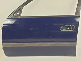 Toyota Avensis T220 Drzwi przednie 