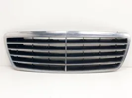 Mercedes-Benz E W210 Grille de calandre avant 2108800683