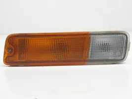 Mitsubishi L200 Lampa przednia 0414322L