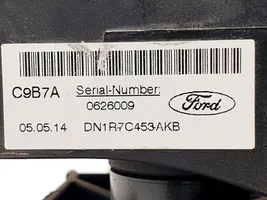 Ford Ecosport Vaihteenvalitsimen verhoilu DN1RC453AKB