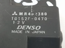 Mitsubishi Montero Takaluukun lukon salvan moottori 1015200470