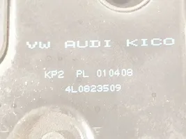 Audi Q7 4L Kiinnityskoukku/-silmukka 4L0823509