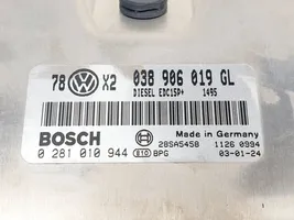 Volkswagen PASSAT B5.5 Centralina/modulo del motore 0281010944