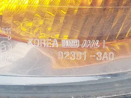 Hyundai Trajet Lampa przednia 923013A0