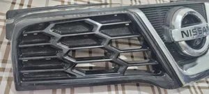 Nissan Qashqai Grille calandre supérieure de pare-chocs avant 