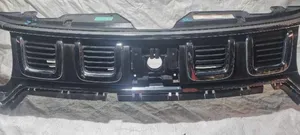 Suzuki Ignis Maskownica / Grill / Atrapa górna chłodnicy 