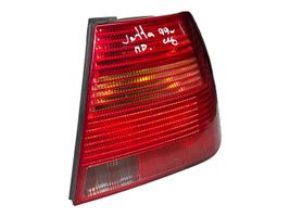 Volkswagen Jetta IV Lampa tylna 1J5945096S