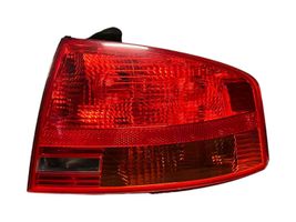 Audi A4 S4 B7 8E 8H Lampa tylna 8E5945096