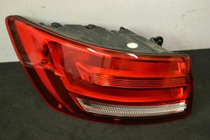 Audi A4 S4 B9 Lampy tylnej klapy bagażnika 8W9945076