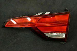 Audi A4 S4 B9 Lampy tylnej klapy bagażnika 8W9945076