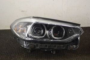 BMW X3 G01 Lampa przednia 8496819