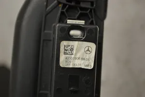 Mercedes-Benz GLC X253 C253 Rankenėlė galinė a0009068905