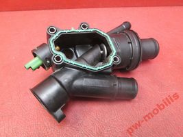 Citroen C5 Boîtier de thermostat / thermostat 9682141580