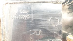 Audi 100 200 5000 C3 Aizmugurējais lukturis pārsegā 443945226