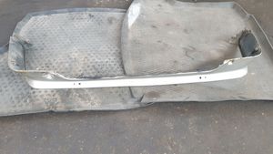 Audi 80 90 B2 Borde del parachoques delantero 811805617B