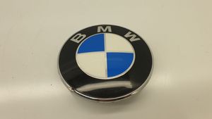 BMW 5 E39 Mostrina con logo/emblema della casa automobilistica 8132375