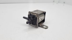 BMW 5 E34 Turbo solenoid valve 2243804