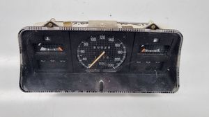 Opel Kadett E Compteur de vitesse tableau de bord 93154697SJ