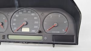 Volvo S70  V70  V70 XC Licznik / Prędkościomierz 9168386