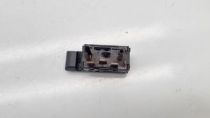 Audi 80 90 B2 Bouton de dégivrage pare-brise 857941503B