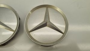 Mercedes-Benz 190 W201 Заводская крышка (крышки) от центрального отверстия колеса 2014010225