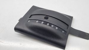 Seat Cordoba (6K) Rivestimento in plastica cornice della leva del cambio 357713139A