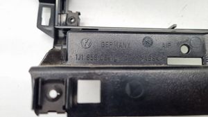 Volkswagen Bora Klimato kontrolės/ pečiuko kontrolės apdaila 1J1858069D