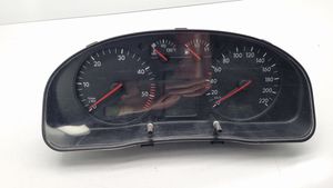 Volkswagen PASSAT B5 Speedometer (instrument cluster) 3B0919861K