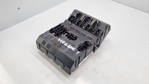 Renault Megane I Module de fusibles 7703297183G