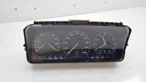 Volkswagen PASSAT B3 Speedometer (instrument cluster) 357919033AC