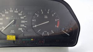 BMW 5 E34 Compteur de vitesse tableau de bord 1389490