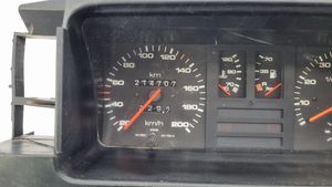 Audi 80 90 B2 Compteur de vitesse tableau de bord 81117434