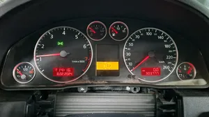 Audi A6 S6 C5 4B Speedometer (instrument cluster) 4B0920900R