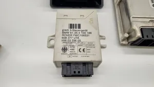 BMW 5 E39 Komputer / Sterownik ECU i komplet kluczy 7785540