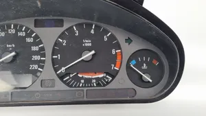 BMW 3 E36 Compteur de vitesse tableau de bord 8353164