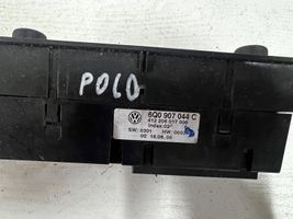 Volkswagen Polo IV 9N3 Ilmastoinnin ohjainlaite 6Q0907044C