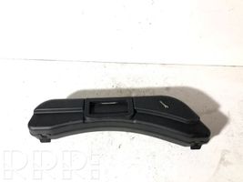 Audi A4 S4 B7 8E 8H Boîte à outils 8E0012111