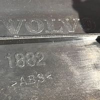 Volvo V70 Etuoven kynnyksen suojalista 1882