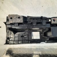 Toyota RAV 4 (XA40) Vano portaoggetti 5857742130