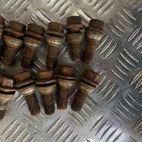 Volvo XC70 Nuts/bolts 