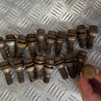 Volvo XC70 Nuts/bolts 