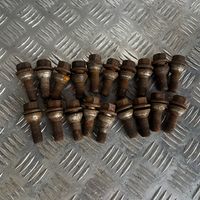 Volvo XC70 Nuts/bolts 